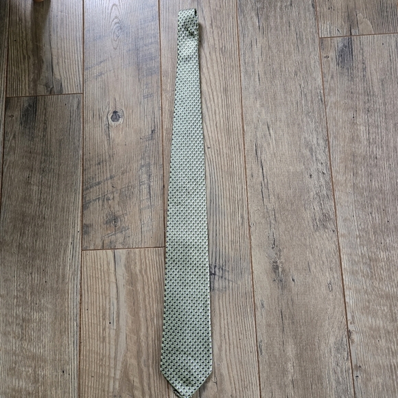 Banana Republic Green Patterned Men's 💯 Silk Tie - Picture 2 of 6